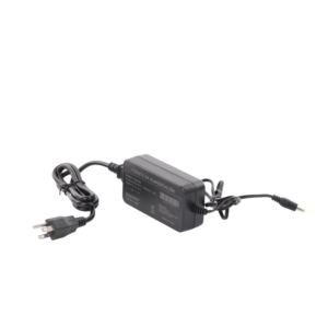 Fuente de poder con Cables de Extensión para Mayor Alcance 12 Vcc / 5 Amperes / Profesional / 0.5 metros a la toma de alimentación / 0.5 metros a la conexión del dispositivo