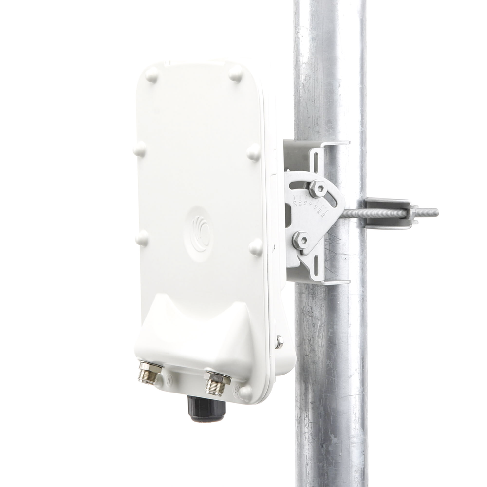 PTP-550 Hasta 1.36 GBps / 4910 - 6200 MHz / 802.11 AC Wave 2 MU-MIMO 4: 4x4 / BackHaul Conectorizado / Ideal para distancias de +80 km (C050055H014A) - Imagen 2