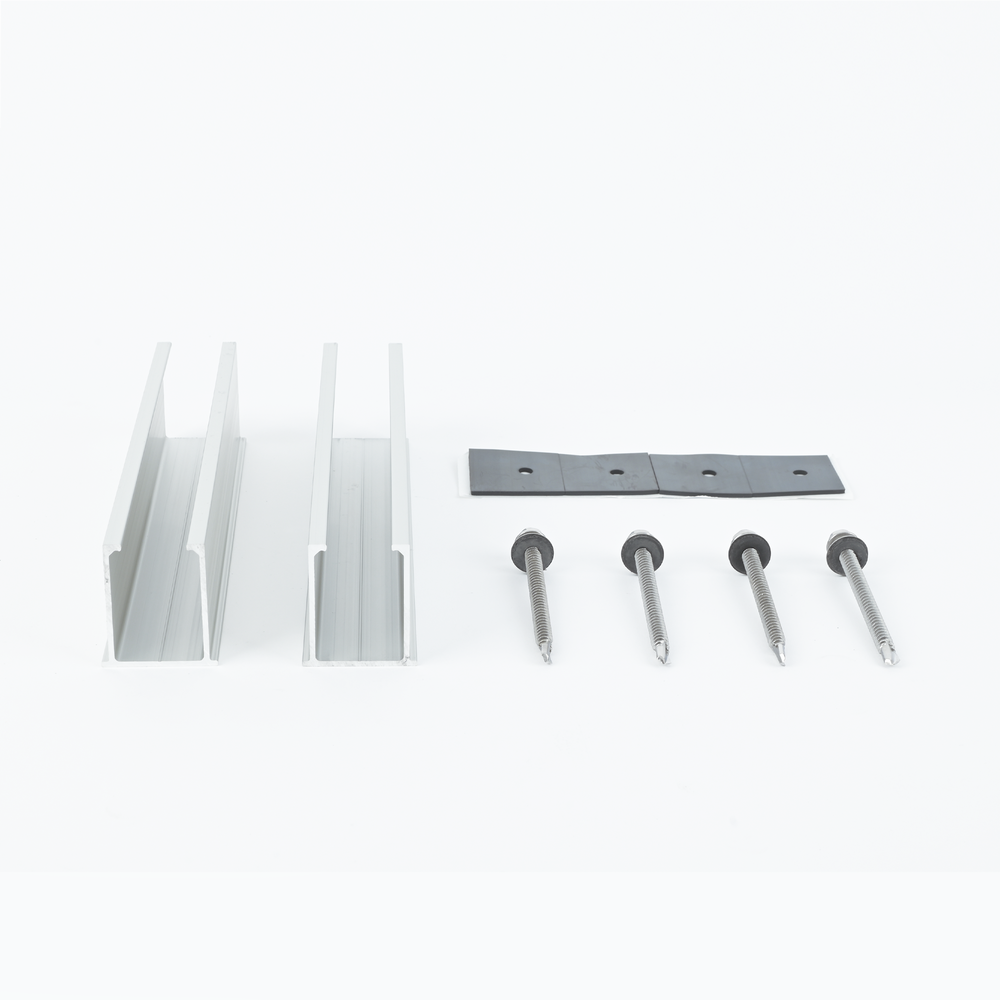 Juego de 2 Mini Rieles De Aluminio para Montaje de Módulos Solares en Techo (Instalación plana 0°). Incluye 4 Tornillos Perforantes. - Imagen 2