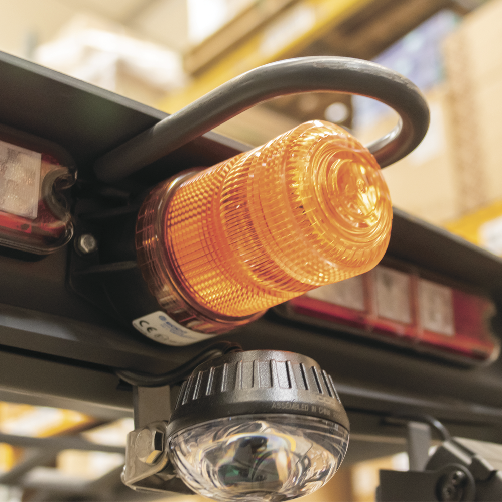 Mini Burbuja LED Serie X6262, Color Ámbar - Imagen 2