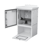 Gabinete Para Exterior OSP ComLine de 12 UR con espacio para Bater??as, 600 mm de Ancho, 500 mm de Profundidad De Aluminio, Color Gris Claro Con Protecci??n NEMA 4/12/4X/3/3R; IP66