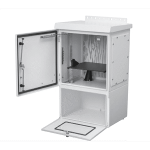 Gabinete Para Exterior OSP ComLine de 18 UR con espacio para Bater??as, 600 mm de Ancho, 500 mm de Profundidad De Aluminio, Color Gris Claro Con Protecci??n NEMA 4/12/4X/3/3R; IP66