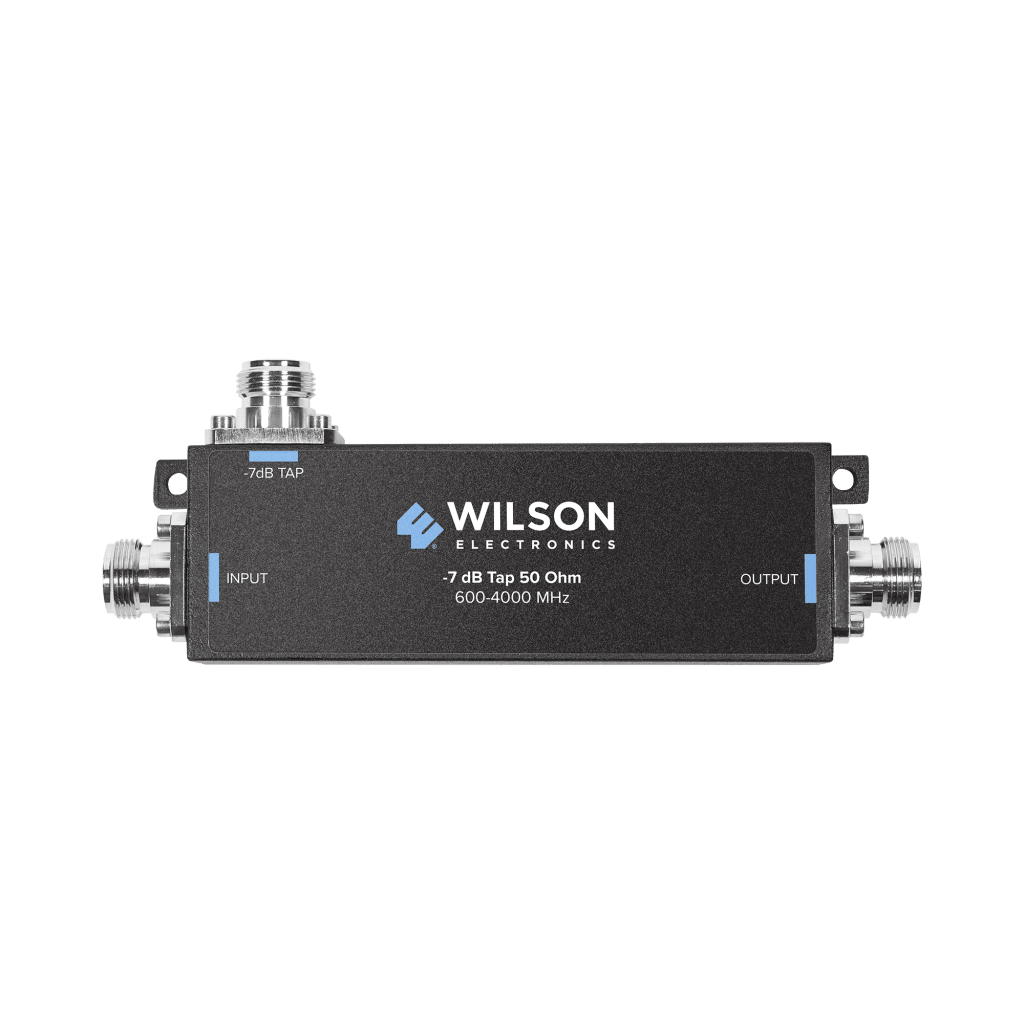Separador TAP -7 dB con rango de frecuencia de 575 a 6000 MHz. Ideal para separar la antenas a diferentes longitudes de cable coaxial. 50 Ohm con conectores N Hembra.